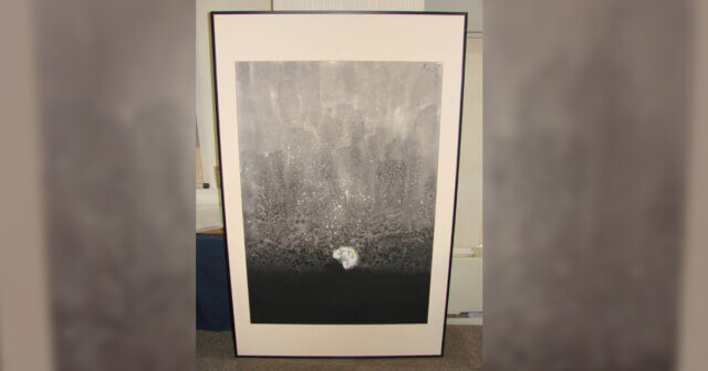 額装　西宮　外国人　シミ